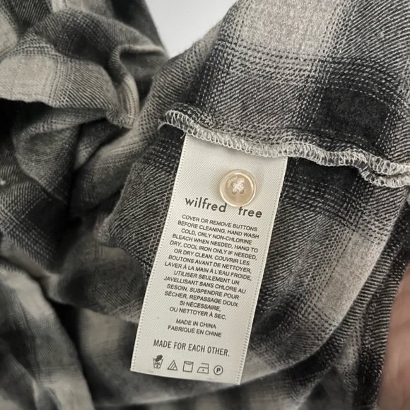 Aritzia - Wilfred Free Button-Up Plaid Shirt in Black & White - Picture 6 of 9